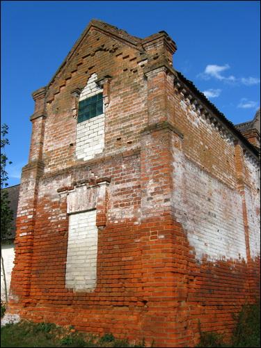 Sošna.  Stables