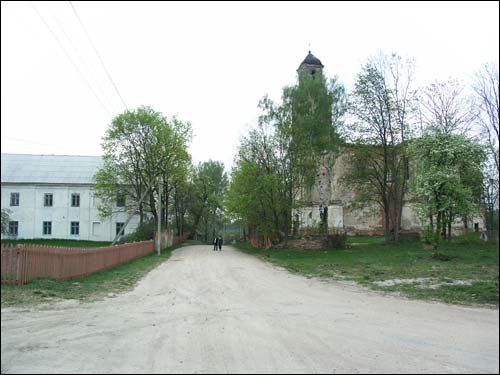 Łyskava. Catholic church of the Holy Trinity and the Monastery of Missionary