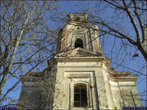 Łyskava. Catholic church of the Holy Trinity and the Monastery of Missionary
