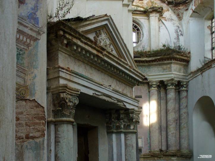 Łyskava. Catholic church of the Holy Trinity and the Monastery of Missionary