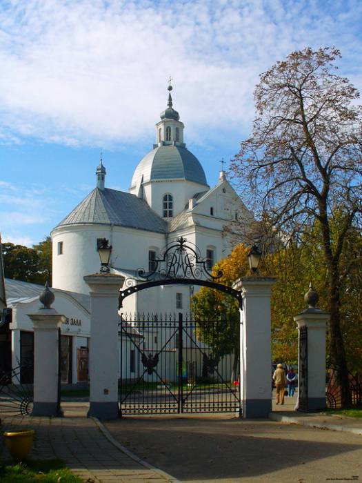Nieśwież. Kościół Najśw. Bożego Ciała (Fara)
