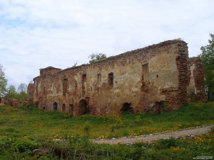 Halšany.  Castle of Sapieha, ruins