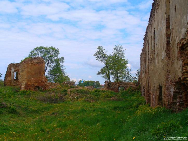 Halšany.  Castle of Sapieha, ruins