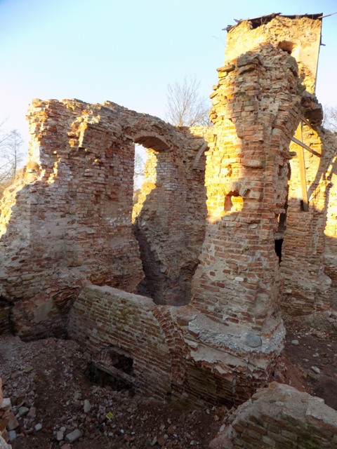 Halšany.  Castle of Sapieha, ruins