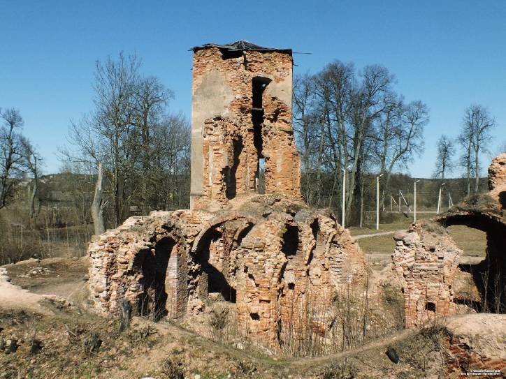 Halšany.  Castle of Sapieha, ruins