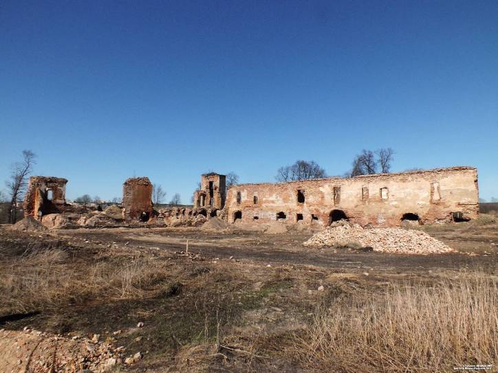 Halšany.  Castle of Sapieha, ruins