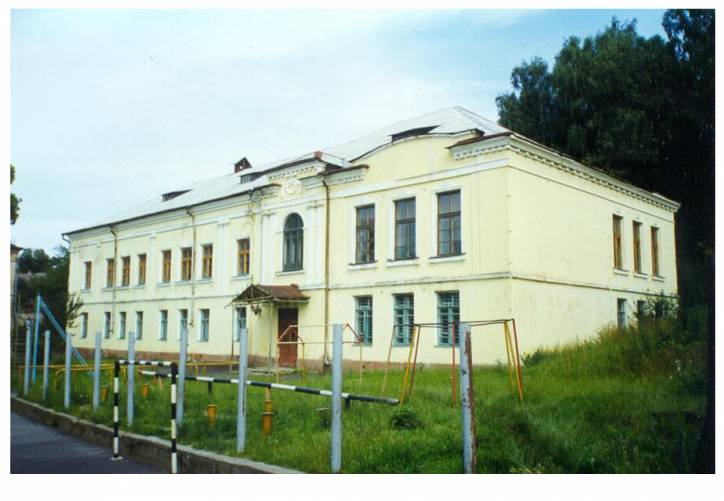  -  Будынак былой мужчынскай гiмназii. 