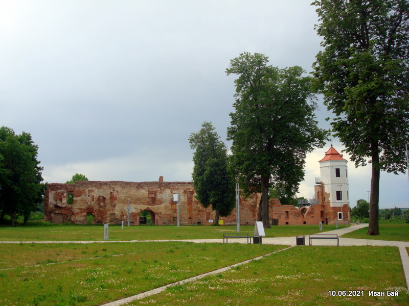  -  Zamek Sapiehów, ruiny. 